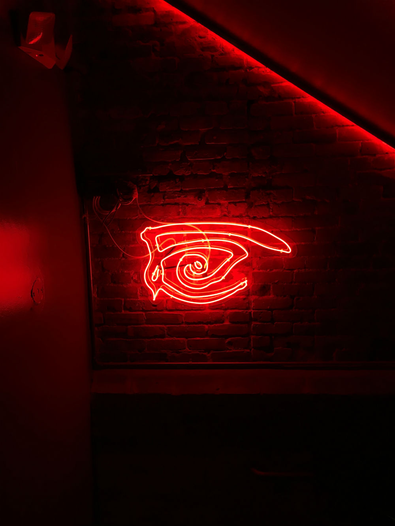 Illustration for article titled A San Diego Bar Transformed Into The Dark Tower's Dixie Pig Last Night